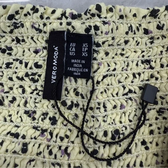 NWOT Women’s Vero Moda Sigrid Spotted Smocked Short Layered Skirt Size XS - Picture 9 of 13